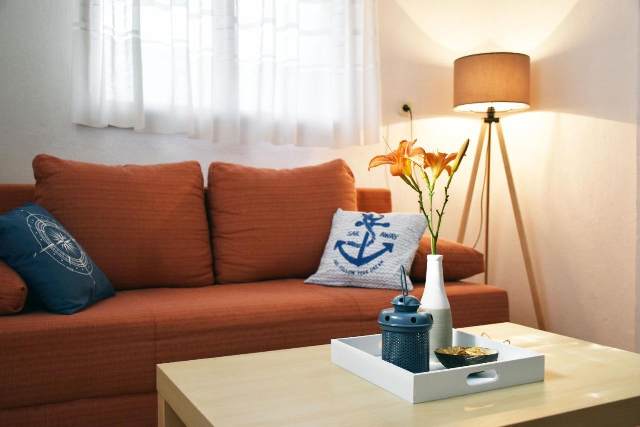Apartment Samanta Novigrad  Екстер'єр фото