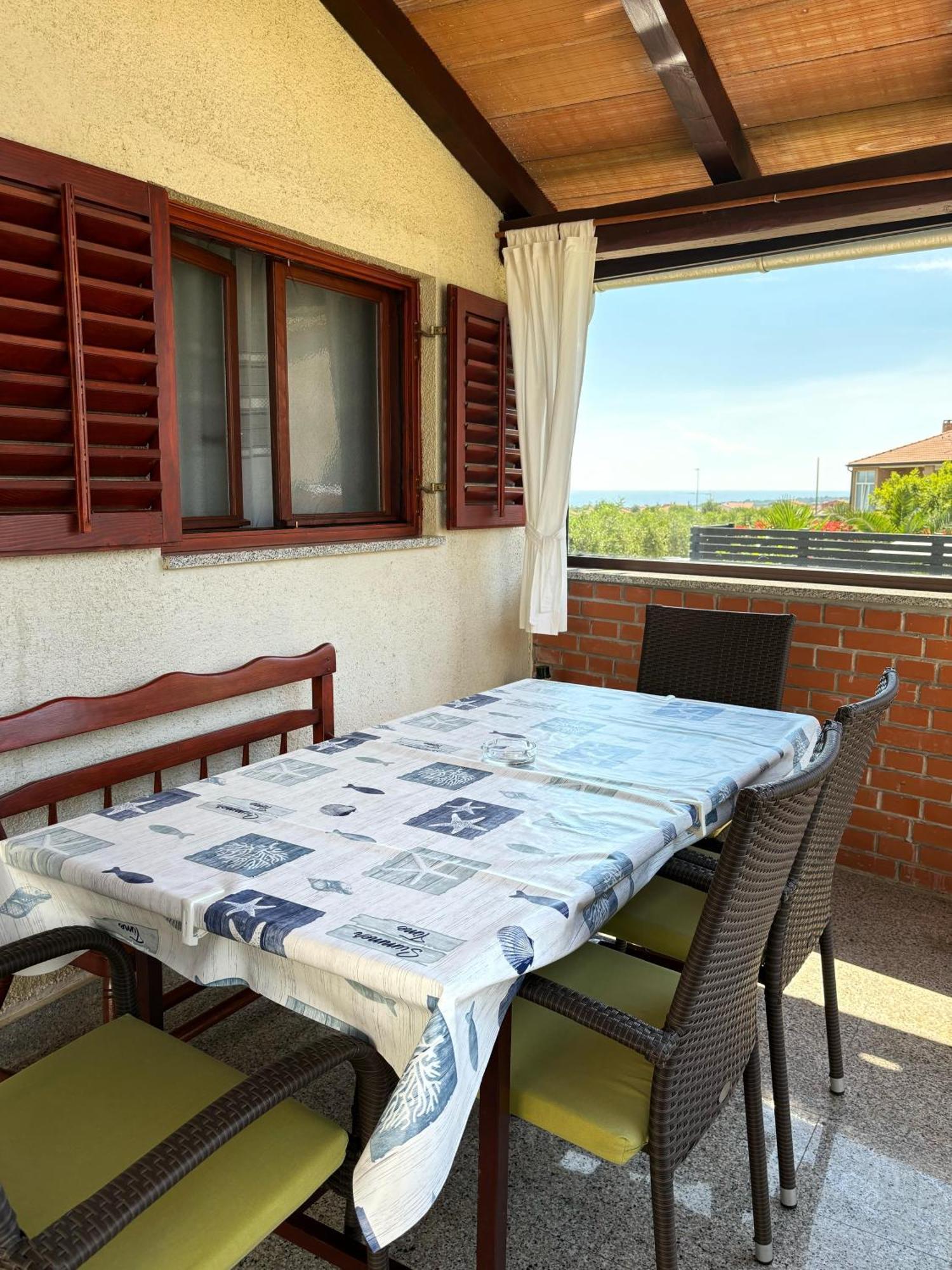 Apartment Samanta Novigrad  Екстер'єр фото